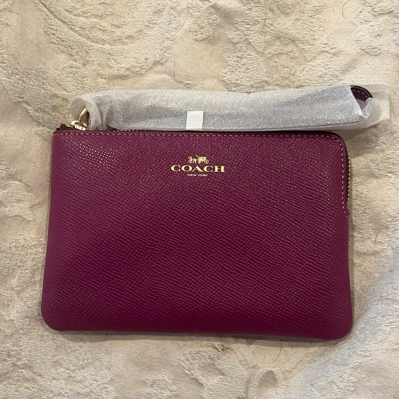Coach Handbags - NWT Authentic Coach wristlet